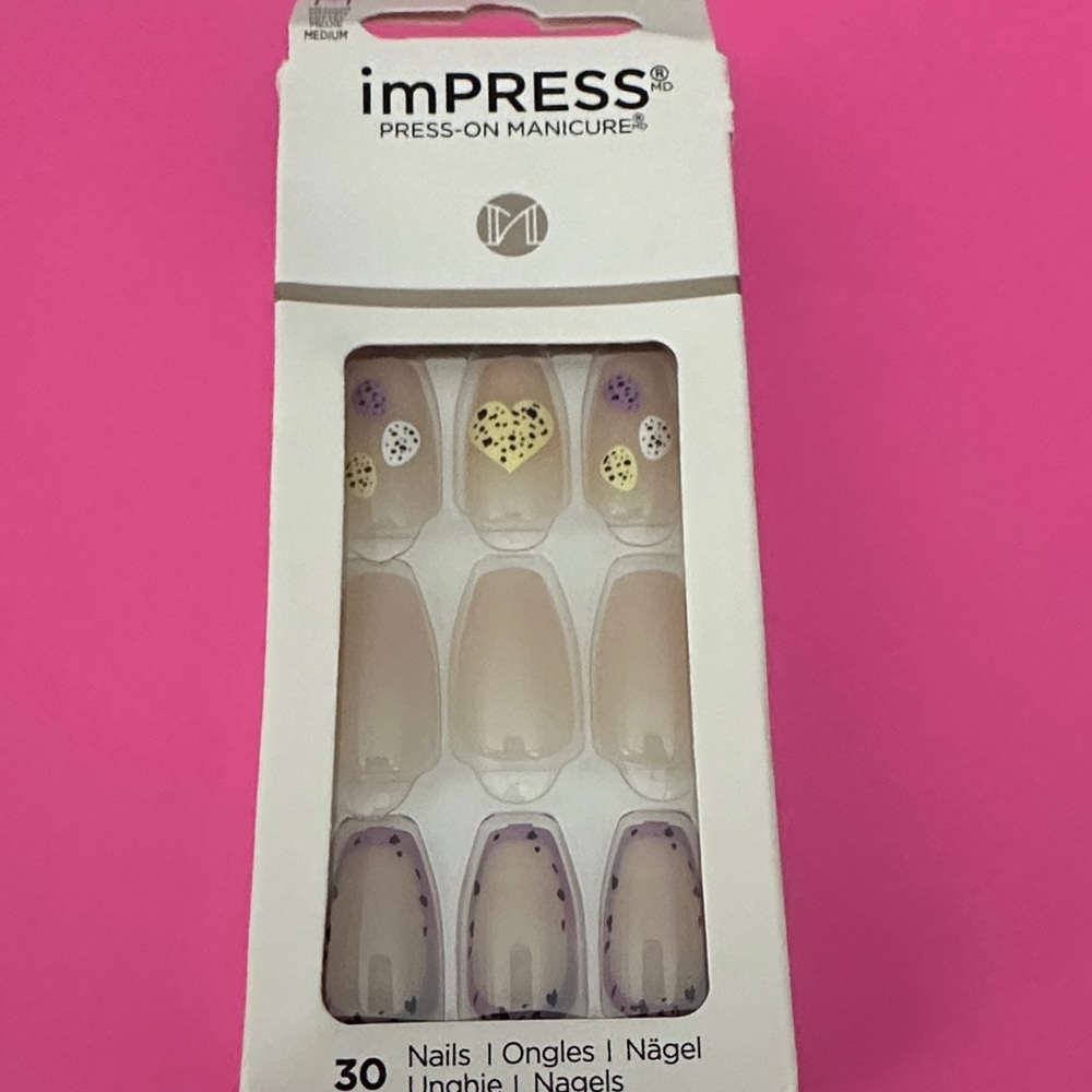 imPRESS Chic Purple and Yellow Press-On Nail manicure